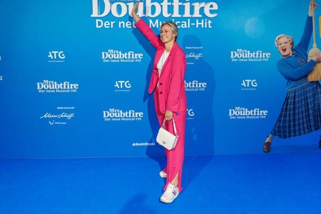 06 11 2025 Düsseldorf The musical hit Mrs. Doubtfire celebrates its German premiere in its new German production of th