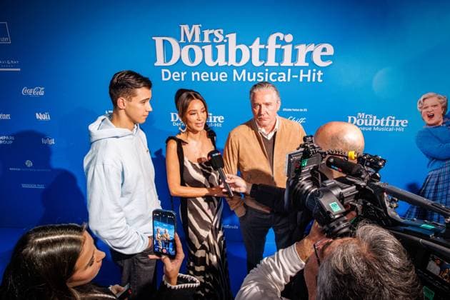 06 11 2025 Düsseldorf The musical hit Mrs Doubtfire celebrates its German premiere in its new German production of the English block