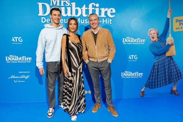 06 11 2025 Düsseldorf The musical hit Mrs Doubtfire celebrates its German premiere in its new German production of the English block