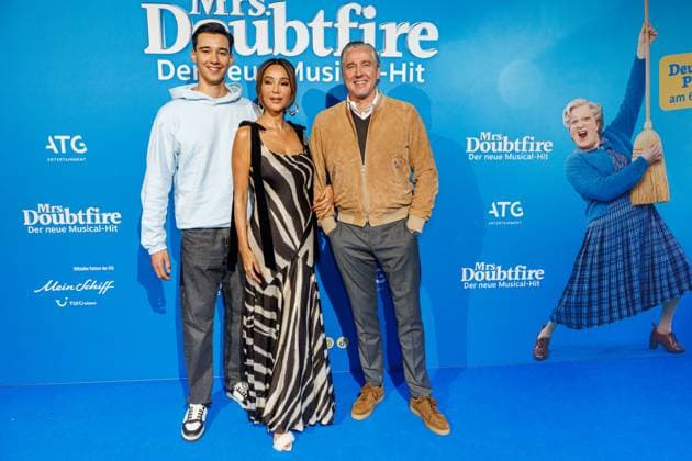 06 11 2025 Düsseldorf The musical hit Mrs Doubtfire celebrates its German premiere in its new German production of the English block