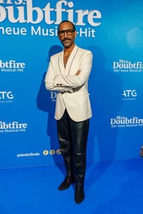 06 11 2025 Düsseldorf The musical hit Mrs Doubtfire celebrates its German premiere in its new German production of the English blockbuster First performed on Broadway i