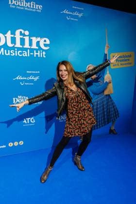 06 11 2025 Düsseldorf The musical hit Mrs Doubtfire celebrates its German premiere in its new German production of the English blockbuster First performed on Broadway in N