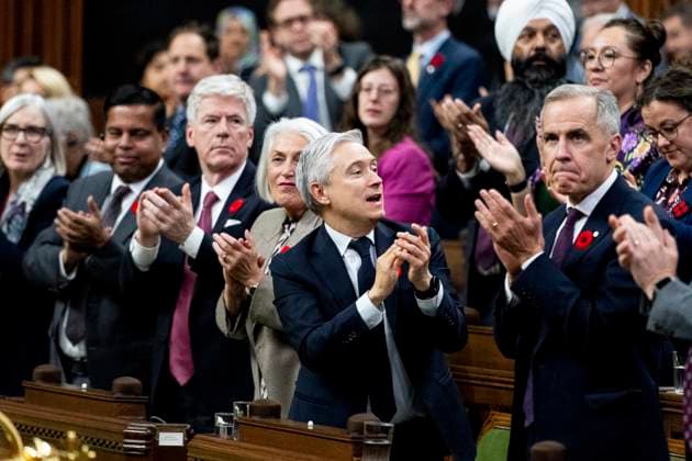 November 6, 2025, Ottawa, On, Canada: Minister of Finance and National Revenue Francois-Philippe Champagne applauds following a vote in the House of the Commons on Parliament Hill in Ottawa, on Thursday, Nov. 6, 2025. Ottawa Canada  - ZUMAc35_ 20251106_zaf_c35_172 Copyright: xSpencerxColbyx