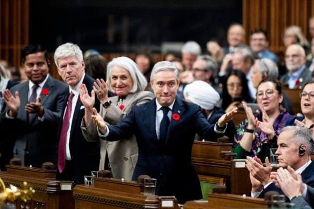 November 6, 2025, Ottawa, On, Canada: Minister of Finance and National Revenue Francois-Philippe Champagne votes in the House of the Commons on Parliament Hill in Ottawa, on Thursday, Nov. 6, 2025. Ottawa Canada  - ZUMAc35_ 20251106_zaf_c35_174 Copyright: xSpencerxColbyx