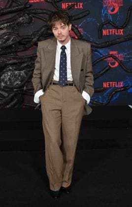 ˜Stranger Things 5™ World Premiere Charlie Heaton arriving to Stranger Things 5™ world premiere held at the TCL Chinese Theatre on November 6, 2025 in Hollywood, Ca. Hollywood TCL Chinese Theatre California USA Copyright: xLisaxOConnor xAFF-USA.COMx