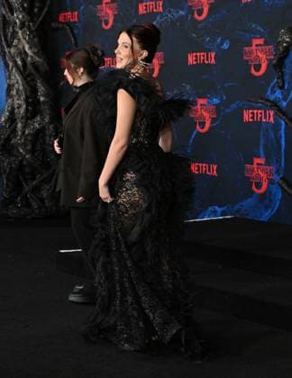 ˜Stranger Things 5™ World Premiere Millie Bobby Brown arriving to Stranger Things 5™ world premiere held at the TCL Chinese Theatre on November 6, 2025 in Hollywood, Ca. Hollywood TCL Chinese Theatre California USA Copyright: xLisaxOConnor xAFF-USA.COMx