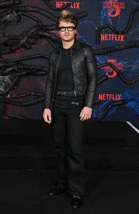 ˜Stranger Things 5™ World Premiere Joe Keery arriving to Stranger Things 5™ world premiere held at the TCL Chinese Theatre on November 6, 2025 in Hollywood, Ca. Hollywood TCL Chinese Theatre California USA Copyright: xLisaxOConnor xAFF-USA.COMx