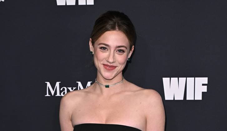 2025 WIF Honors Lili Reinhart arriving to the 2025 WIF Honors held at the Beverly Hilton Hotel on November 6, 2025 in Beverly Hills, Ca. Beverly Hills Beverly Hilton Hotel California USA Copyright: xStarbuck AFF-USA.COMx
