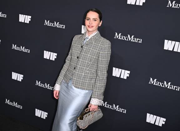 2025 WIF Honors Felicity Jones arriving to the 2025 WIF Honors held at the Beverly Hilton Hotel on November 6, 2025 in Beverly Hills, Ca. Beverly Hills Beverly Hilton Hotel California USA Copyright: xStarbuck AFF-USA.COMx