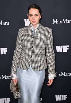 2025 WIF Honors Felicity Jones arriving to the 2025 WIF Honors held at the Beverly Hilton Hotel on November 6, 2025 in Beverly Hills, Ca. Beverly Hills Beverly Hilton Hotel California USA Copyright: xStarbuck AFF-USA.COMx