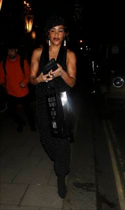 Alex Scott leaving Alex Scott leaving the 2025 Harper s Bazaar Women of the Year Awards, held in partnership with The Platinum Card by American Express, at Claridge s Hotel on November 6, 2025 in London, England.., Credit:James Smart Pictures Avalon  Copyright: xJames SmartxPicturesx xAvalonx 1050852161