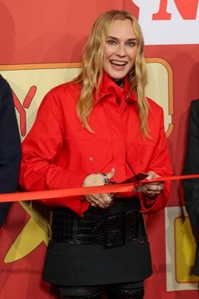 Inauguration des Vitrines animus et des illuminations de Noel 2024 du Printemps Launch of the Christmas windows animations and lights at Le Printemps Diane Kruger 450435 2000 01 01 Paris France  Copyright: xSebastienxFremontx xStarfacex STAR_450435_013