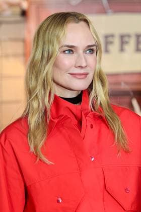 Inauguration des Vitrines animus et des illuminations de Noel 2024 du Printemps Launch of the Christmas windows animations and lights at Le Printemps Diane Kruger 450435 2000 01 01 Paris France  Copyright: xSebastienxFremontx xStarfacex STAR_450435_018