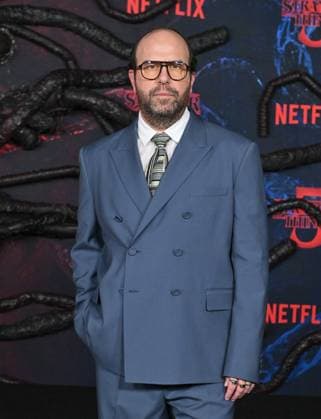 ˜Stranger Things 5™ World Premiere Brett Gelman arriving to the Stranger Things 5™ world premiere held at the TCL Chinese Theatre on November 6, 2025 in Hollywood, Ca. Hollywood TCL Chinese Theatre California USA Copyright: xLISAxOConnor xAFF-USA.COMx