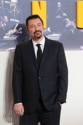 London, England, United Kingdom: Nuremberg film premiere in Leicester Square, London. Pictured: James Vanderbilt London United Kingdom  - ZUMAp169 20251106_zea_p169_1047 Copyright: xCRISTINAxMASSEIx