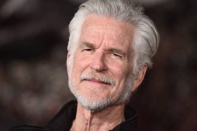 ˜Stranger Things 5™ World Premiere Matthew Modine arriving to the Stranger Things 5™ world premiere held at the TCL Chinese Theatre on November 6, 2025 in Hollywood, Ca. Hollywood TCL Chinese Theatre California USA Copyright: xLISAxOConnor xAFF-USA.COMx