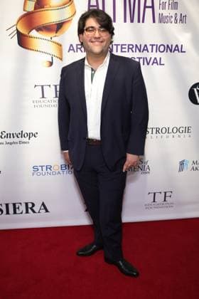 06 November 2025 - Hollywood, California - Arvin Ferdows. the Arpa International Film Festival premiere of Ã’Deadly Vows.O held at TLC Chinese Theater. Hollywood USA - ZUMAa123 20251106_zaa_a123_112 Copyright: xADx