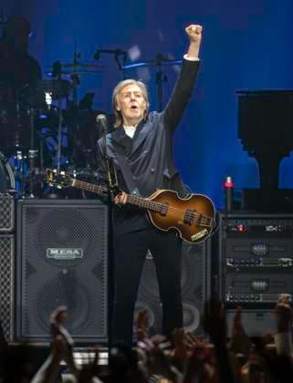 November 6, 2025, Nashville, Tennessee, USA: November 6, 2025: Paul McCartney performs in Nashville on at The Pinnacle as part of his Got Back 2025 tour. The concert featured music from The Beatles, Wings, and his solo career. Nashville USA - ZUMAh234 20251106_zsp_h234_004 Copyright: xMarkxEdwardxHarrisx