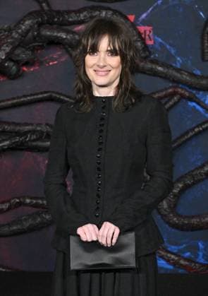 ˜Stranger Things 5™ World Premiere Winona Ryder arriving to the Stranger Things 5™ world premiere held at the TCL Chinese Theatre on November 6, 2025 in Hollywood, Ca. Hollywood TCL Chinese Theatre California USA Copyright: xLISAxOConnor xAFF-USA.COMx