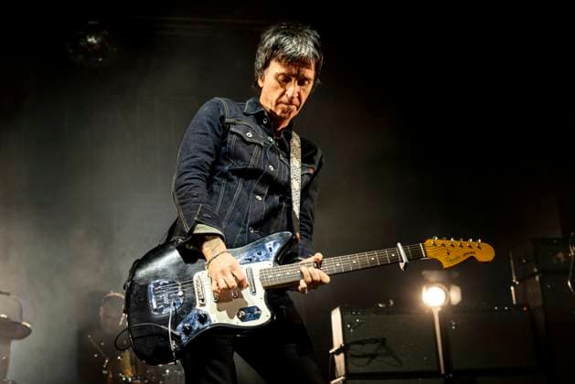 Johnny Marr In Concert Johnny Marr performs live in concert at Fabrique in Milano, Italy, on November 6, 2025. Milano Milano Italy  Copyright: xMairoxCinquettix originalFilename: cinquetti-johnnyma251106_np5is.jpg