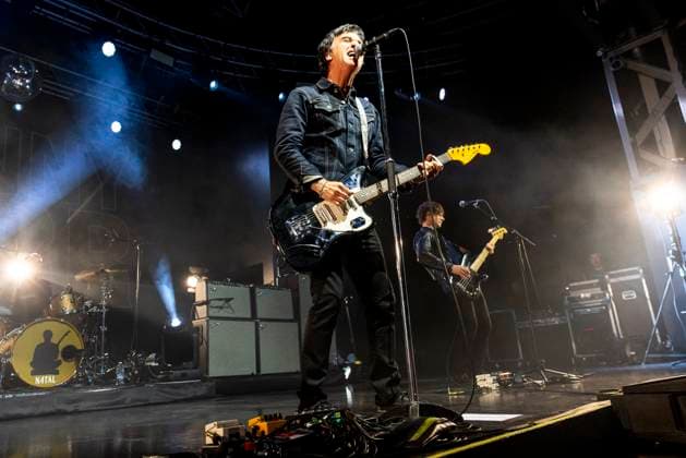Johnny Marr In Concert Johnny Marr performs live in concert at Fabrique in Milano, Italy, on November 6, 2025. Milano Milano Italy  Copyright: xMairoxCinquettix originalFilename: cinquetti-johnnyma251106_nph5L.jpg