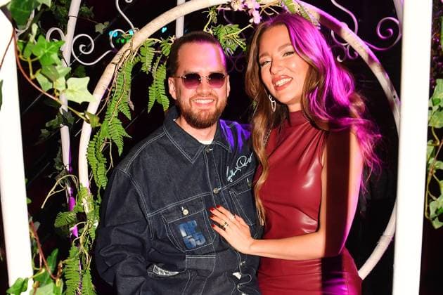 Adrian Louis and Joelina Drews at the Teatro Secret Garden premiere on 6 11 2025 at the Spiegelpalast in Munich Teatro Dinnershow Secret Garden Gala Premiere 2025 in Munich