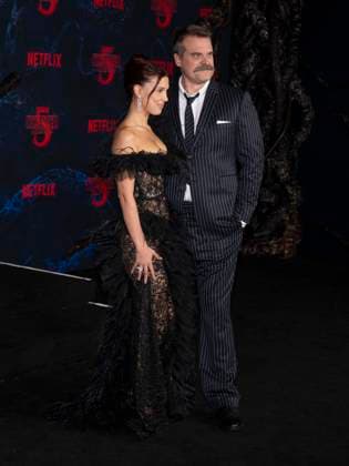 November 6, 2025, West Hollywood, California, USA: British actress and producer MILLIE BOBBY BROWN and American actor DAVID HARBOUR and attend the Los Angeles red carpet premiere of Netflix s Stranger Things Season 5. West Hollywood USA - ZUMAb173 20251106_aap_b173_101 Copyright: xBillyxBennightx