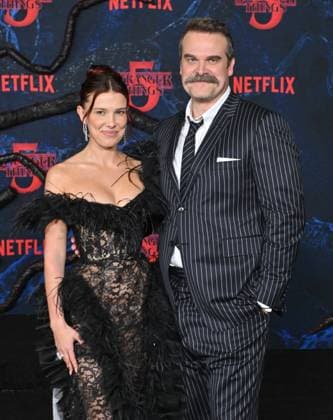 ˜Stranger Things 5™ World Premiere Millie Bobby Brown and David Harbour arriving to the Stranger Things 5™ world premiere held at the TCL Chinese Theatre on November 6, 2025 in Hollywood, Ca. Hollywood TCL Chinese Theatre California USA Copyright: xLISAxOConnor xAFF-USA.COMx