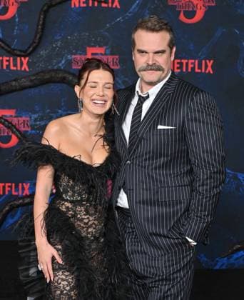 ˜Stranger Things 5™ World Premiere Millie Bobby Brown and David Harbour arriving to the Stranger Things 5™ world premiere held at the TCL Chinese Theatre on November 6, 2025 in Hollywood, Ca. Hollywood TCL Chinese Theatre California USA Copyright: xLISAxOConnor xAFF-USA.COMx