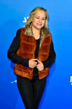 abb MtsDoubtfire Dorkas Kiefer actress guest on the blue carpet at the premiere Mrs Doubtfire The New Musical Hit at Capitol Theater on 06 11 2025 in Duesseldorf NRW Germany