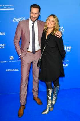 abb MtsDoubtfire Sven Kroll, Lisa Feller as guests on the blue carpet at the premiere Mrs Doubtfire The New Musical Hit at Capitol Theater on 06 11 2025 in Duesseldorf NRW Germany