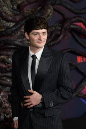 Stranger Things 5 Premiere - Los Angeles, USA LOS ANGELES, USA. November 06, 2025: Noah Schnapp at the premiere for Netflix s Stranger Things 5 at the TCL Chinese Theatre. Los Angeles CA USA  Copyright: xPaulxSmith Featureflashx
