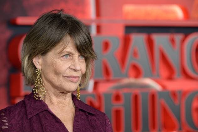 Stranger Things 5 Premiere - Los Angeles, USA LOS ANGELES, USA. November 06, 2025: Linda Hamilton at the premiere for Netflix s Stranger Things 5 at the TCL Chinese Theatre. Los Angeles CA USA  Copyright: xPaulxSmith Featureflashx