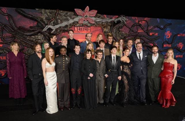 Stranger Things 5 Premiere - Los Angeles, USA LOS ANGELES, USA. November 06, 2025: Stranger Things Company at the premiere for Netflix s Stranger Things 5 at the TCL Chinese Theatre. Los Angeles CA USA  Copyright: xPaulxSmith Featureflashx