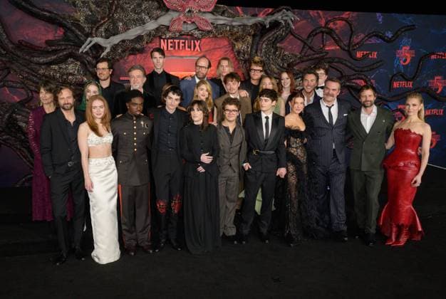 Stranger Things 5 Premiere - Los Angeles, USA LOS ANGELES, USA. November 06, 2025: Stranger Things Company at the premiere for Netflix s Stranger Things 5 at the TCL Chinese Theatre. Los Angeles CA USA  Copyright: xPaulxSmith Featureflashx