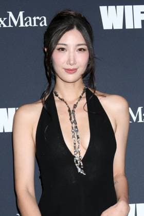 2025 Women in Film Honors 2025 Women in Film Honors at the Beverly Hilton Hotel on November 6, 2025 in Beverly Hills, CA Featuring: EJAE Where: Beverly Hills, California, United States When: 07 Nov 2025 Credit: Nicky Nelson WENN Beverly Hills California United States Copyright: xNickyxNelson WENNx wenn40769917 KH1x wenn40769917