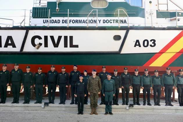 The King visits the Maritime Service Unit of the Civil Guard in the Cadiz Free Trade Zone King Felipe VI poses in a photo as part of a visit to the new multipurpose ocean-going vessel of the Duque de Ahumada Corps On November 7, 2025, in Cadiz Andalusia, Spain King Felipe VI visits this Friday in Cadiz the Training and Doctrine Unit of the Maritime Service of the Civil Guard, a training center for specialties in the field of the sea, In addition, he also visits the new multipurpose ocean-going vessel of the Duque de Ahumada Corps, which has recently joined the Maritime Service of the Civil Guard for the prevention of cross-border crime, maritime security and against irregular migration and drug trafficking, among other missions 07 NOVEMBER  Copyright: xNachoxFradex 7083073