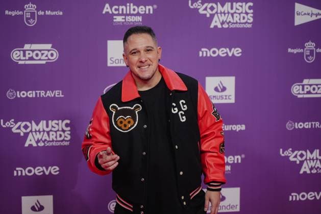 Photocall of Los40 Music Awards Santander 2025 in Valencia Announcer Ramsés López during the photocall prior to the Los40 Music Awards Santander 2025, at the Roig Arena, on November 7, 2025, in Valencia, Comunidad Valenciana Spain This edition marks the 20th anniversary of the awards, considered one of the most important music events in Spain and internationally 07 NOVEMBER 2025 MUSIC FAMOUS SINGERS LOS 40 POSED PHOTOCALL Valencia Comunidad Valenciana Valencia Comunidad Valenciana Spain  Copyright: xJorgexGilx 7083829