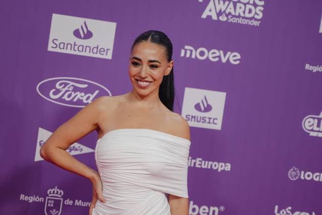 Photocall of Los40 Music Awards Santander 2025 in Valencia Influencer Carla Flila during the photocall prior to the Los40 Music Awards Santander 2025, at the Roig Arena, on November 7, 2025, in Valencia, Comunidad Valenciana Spain This edition marks the 20th anniversary of the awards, considered one of the most important music events in Spain and internationally 07 NOVEMBER 2025 MUSIC FAMOUS SINGERS LOS 40 POSED PHOTOCALL Valencia Comunidad Valenciana Valencia Comunidad Valenciana Spain  Copyright: xJorgexGilx 7083851
