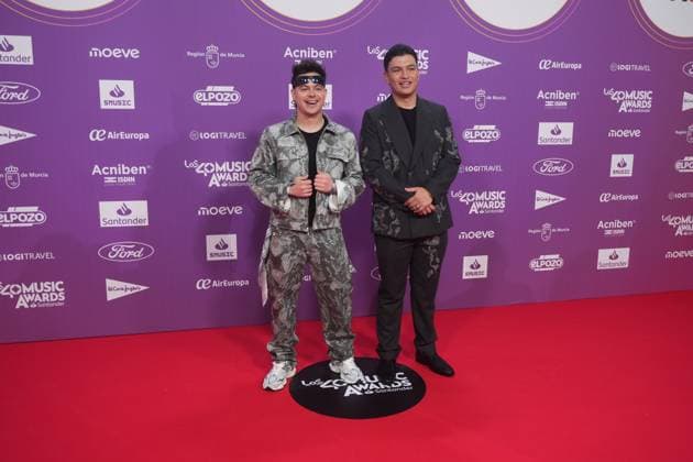 Photocall of Los40 Music Awards Santander 2025 in Valencia Singers Pipe Flores and Roberto Cardona during the photocall prior to the Los40 Music Awards Santander 2025, at the Roig Arena, on November 7, 2025, in Valencia, Comunidad Valenciana Spain This edition marks the 20th anniversary of the awards, considered one of the most important music events in Spain and internationally 07 NOVEMBER 2025 MUSIC FAMOUSES SINGERS LOS 40 POSED PHOTOCALL Valencia Comunidad Valenciana Valencia Comunidad Valenciana Spain  Copyright: xJorgexGilx 7083894
