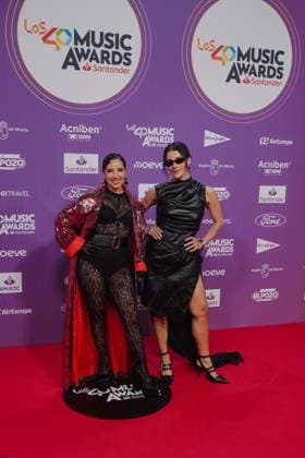 Photocall of Los40 Music Awards Santander 2025 in Valencia Johanna Riva Alfonso and Martina Orrego during the photocall prior to the Los40 Music Awards Santander 2025, at the Roig Arena, on November 7, 2025, in Valencia, Comunidad Valenciana Spain This edition marks the 20th anniversary of the awards, considered one of the most important music events in Spain and internationally 07 NOVEMBER 2025 MUSIC FAMOUS SINGERS LOS 40 POSED PHOTOCALL Valencia Comunidad Valenciana Valencia Comunidad Valenciana Spain  Copyright: xJorgexGilx 7083896