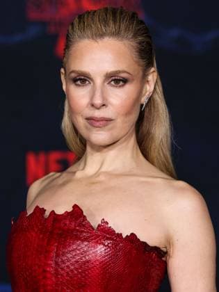 Los Angeles Premiere Of Netflix s Stranger Things Season 5 HOLLYWOOD, LOS ANGELES, CALIFORNIA, USA - NOVEMBER 06: Cara Buono arrives at the Los Angeles Premiere Of Netflix s Stranger Things Season 5 held at the TCL Chinese Theatre IMAX on November 6, 2025 in Hollywood, Los Angeles, California, United States., Credit:Xavier Collin Avalon United States, California, Hollywood, TCL Chinese Theatre IMAX Copyright: xXavierxCollinx xAvalonx 1050955993