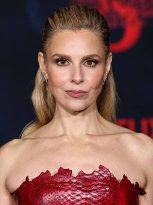 Los Angeles Premiere Of Netflix s Stranger Things Season 5 HOLLYWOOD, LOS ANGELES, CALIFORNIA, USA - NOVEMBER 06: Cara Buono arrives at the Los Angeles Premiere Of Netflix s Stranger Things Season 5 held at the TCL Chinese Theatre IMAX on November 6, 2025 in Hollywood, Los Angeles, California, United States., Credit:Xavier Collin Avalon United States, California, Hollywood, TCL Chinese Theatre IMAX Copyright: xXavierxCollinx xAvalonx 1050956042