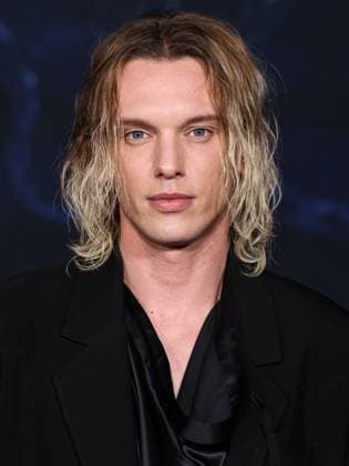 Los Angeles Premiere Of Netflix s Stranger Things Season 5 HOLLYWOOD, LOS ANGELES, CALIFORNIA, USA - NOVEMBER 06: Jamie Campbell Bower arrives at the Los Angeles Premiere Of Netflix s Stranger Things Season 5 held at the TCL Chinese Theatre IMAX on November 6, 2025 in Hollywood, Los Angeles, California, United States., Credit:Xavier Collin Avalon United States, California, Hollywood, TCL Chinese Theatre IMAX Copyright: xXavierxCollinx xAvalonx 1050958295