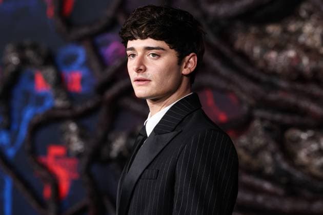 Los Angeles Premiere Of Netflix s Stranger Things Season 5 HOLLYWOOD, LOS ANGELES, CALIFORNIA, USA - NOVEMBER 06: Noah Schnapp wearing Balmain and a Hublot timepiece arrives at the Los Angeles Premiere Of Netflix s Stranger Things Season 5 held at the TCL Chinese Theatre IMAX on November 6, 2025 in Hollywood, Los Angeles, California, United States., Credit:Xavier Collin Avalon United States, California, Hollywood, TCL Chinese Theatre IMAX Copyright: xXavierxCollinx xAvalonx 1050961871