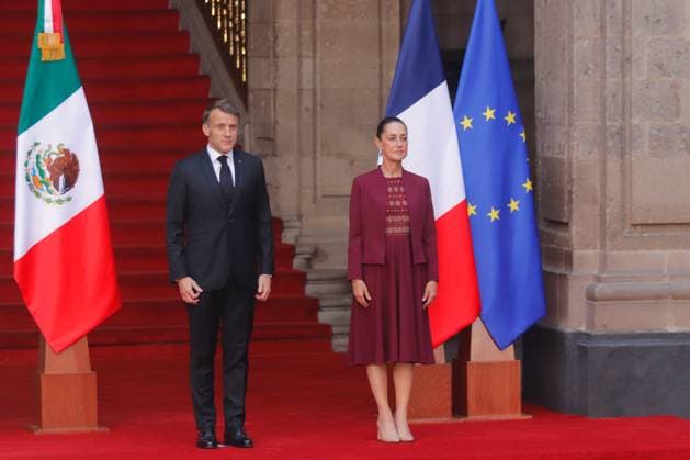 MexicoÃ¢â‚¬â ¢s President Claudia Sheinbaum Pardo and French President Emmanuel Macron during the welcome ceremony as part of Emmanuel Macron working visit to Mexico at the National Palace. on November 7, 2025 in Mexico City, Mexico. Mexico City Mexico - ZUMAe321 20251107_zia_e321_007 Copyright: xCarlosxSantiagox