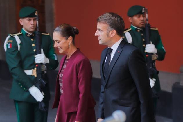 MexicoÃ¢â‚¬â ¢s President Claudia Sheinbaum Pardo and French President Emmanuel Macron attend the welcome ceremony as part of Emmanuel Macron working visit to Mexico at the National Palace. on November 7, 2025 in Mexico City, Mexico. Mexico City Mexico - ZUMAe321 20251107_zia_e321_017 Copyright: xCarlosxSantiagox