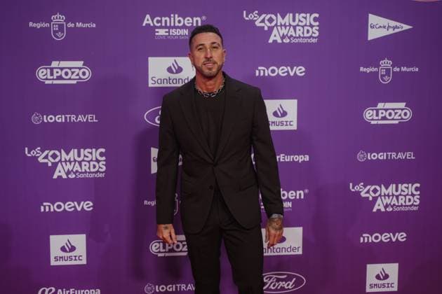 Photocall of Los40 Music Awards Santander 2025 in Valencia Musician Javi Moreno, from Efecto Pasillo, during the photocall prior to the Los40 Music Awards Santander 2025, at the Roig Arena, on November 7, 2025, in Valencia, Comunidad Valenciana Spain This edition marks the 20th anniversary of the awards, considered one of the most important music events in Spain and internationally 07 NOVEMBER 2025 MUSIC FAMOUS SINGERS LOS 40 POSADO PHOTOCALL Valencia Comunidad Valenciana Valencia Comunidad Valenciana Spain  Copyright: xJorgexGilx 7084306