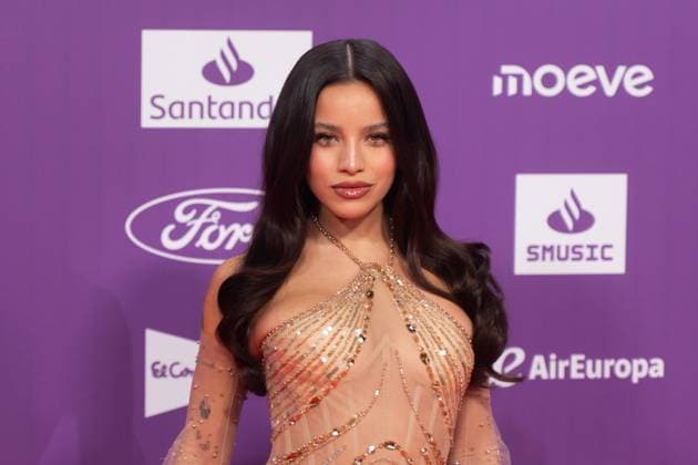 Photocall of Los40 Music Awards Santander 2025 in Valencia Singer Emilia during the photocall prior to the Los40 Music Awards Santander 2025, at the Roig Arena, on November 7, 2025, in Valencia, Comunidad Valenciana Spain This edition marks the 20th anniversary of the awards, considered one of the most important music events in Spain and internationally 07 NOVEMBER 2025 MUSIC FAMOUS SINGERS LOS 40 POSED PHOTOCALL Valencia Comunidad Valenciana Valencia Comunidad Valenciana Spain  Copyright: xJorgexGilx 7084387