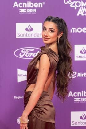 Photocall of Los40 Music Awards Santander 2025 in Valencia Influencer Lola Lolita during the photocall prior to the Los40 Music Awards Santander 2025, at the Roig Arena, on November 7, 2025, in Valencia, Comunidad Valenciana Spain This edition marks the 20th anniversary of the awards, considered one of the most important music events in Spain and internationally 07 NOVEMBER 2025 MUSIC FAMOUS SINGERS LOS 40 POSED PHOTOCALL Valencia Comunidad Valenciana Valencia Comunidad Valenciana Spain  Copyright: xJorgexGilx 7084415